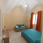Apartment White Gallipoli