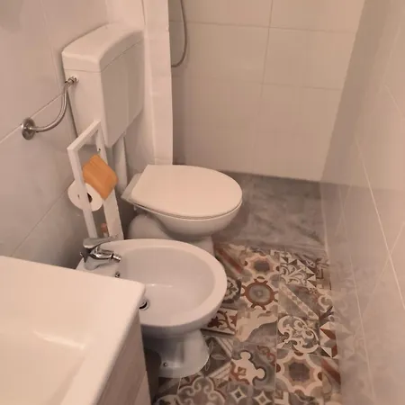Apartment White *