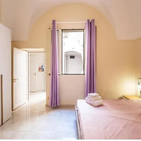 Apartment White Gallipoli